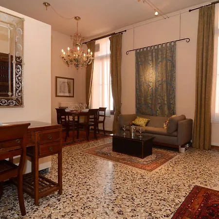Apartament Calle Dei Botteri