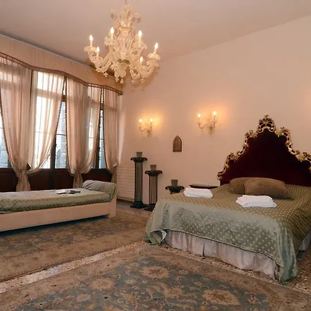 Calle Dei Botteri البندقية